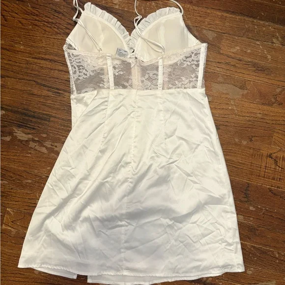 Selfie Leslie White Lace Wedding Dress - Picture 4 of 5